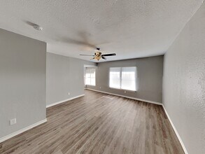 1611 La Manda Blvd in San Antonio, TX - Building Photo - Building Photo
