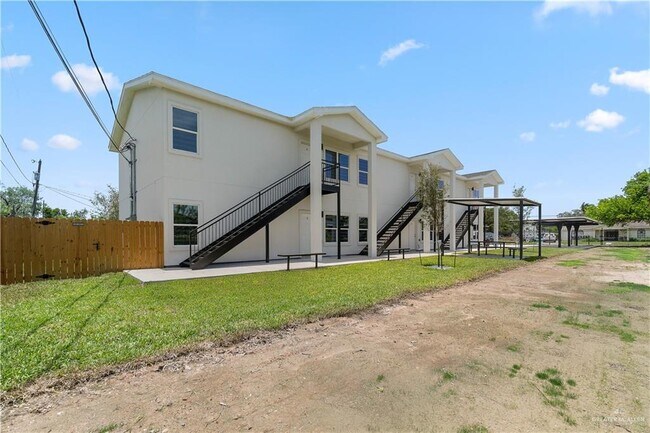 418 N 3rd St in Donna, TX - Building Photo - Building Photo