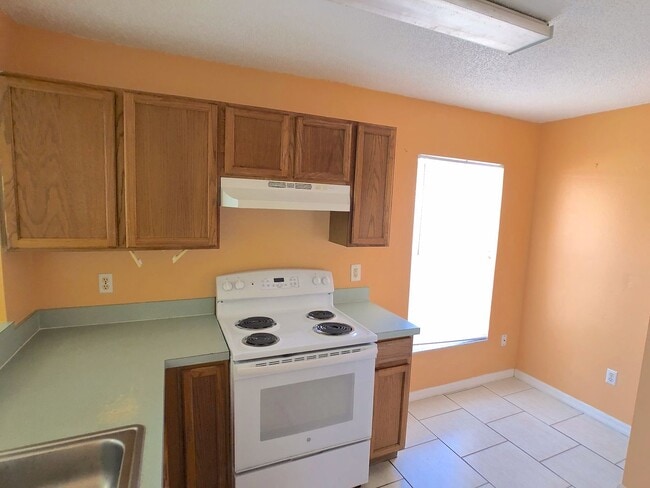 2298 Santa Lucia St in Kissimmee, FL - Building Photo - Building Photo