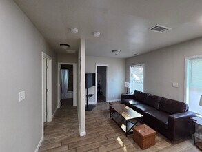 2793 Suwanee Ave in Macon, GA - Foto de edificio - Building Photo