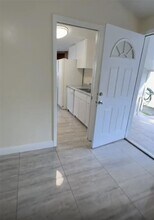 8711 Sage Ct in Tampa, FL - Building Photo - Building Photo