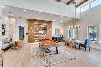 Lenox Woods in Austin, TX - Foto de edificio - Building Photo
