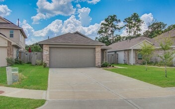 20966 Zuccala Dr in Roman Forest, TX - Building Photo - Building Photo