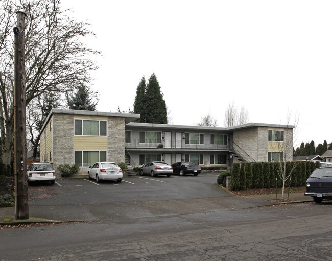 1902-1924 SE Ash St in Portland, OR - Building Photo - Building Photo