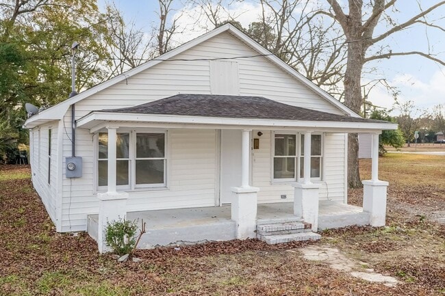 215 W Boney St in Clinton, NC - Building Photo - Building Photo