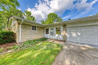 10205 N College Ave in Indianapolis, IN - Building Photo - Building Photo