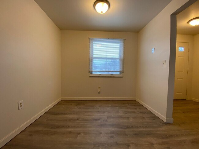 733 Hemlock Square in Zelienople, PA - Building Photo - Building Photo