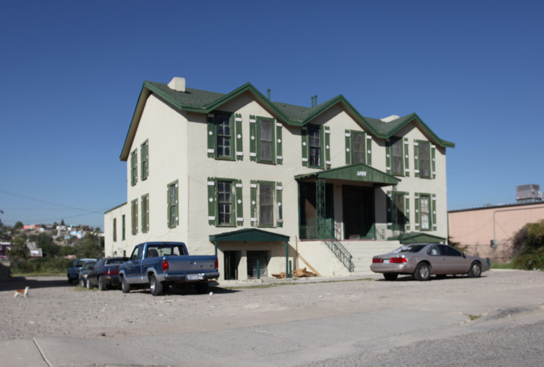 1844 W Paisano Dr in El Paso, TX - Building Photo