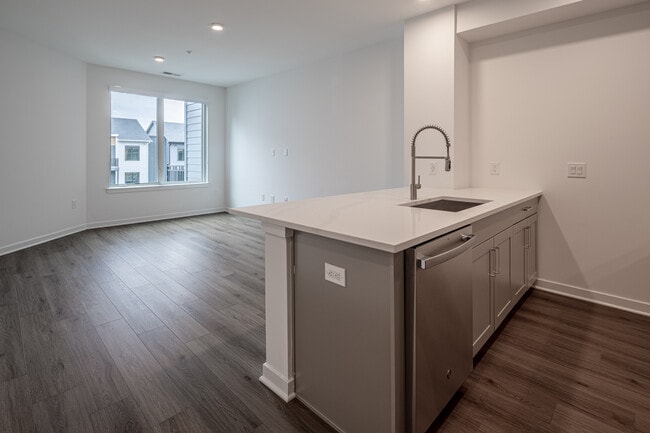 Stonehill at West Orange in West Orange, NJ - Foto de edificio - Interior Photo