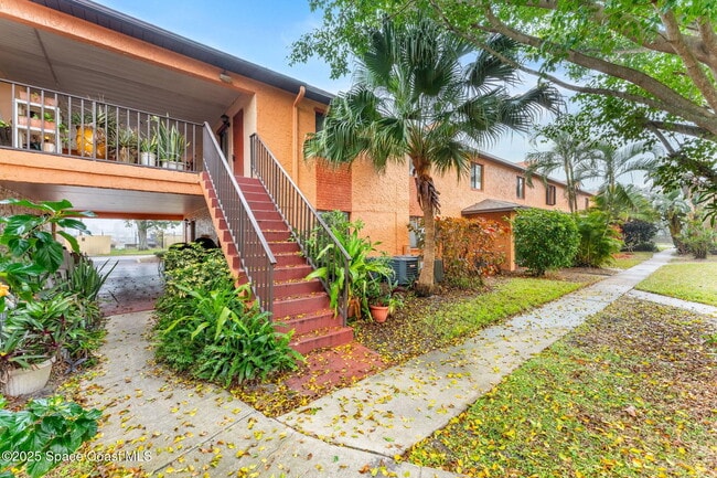 251 San Juan Cir in Melbourne, FL - Building Photo - Building Photo