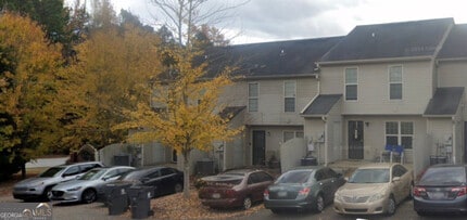 4403 Pinscher St in Union City, GA - Building Photo - Building Photo