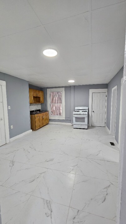 169 Pearl St in Paterson, NJ - Building Photo