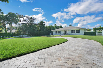 17 E Ocean Ave in Boynton Beach, FL - Building Photo - Building Photo