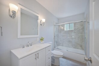 14492 Meadow Dr, Unit Upper Unit in Grass Valley, CA - Building Photo - Building Photo