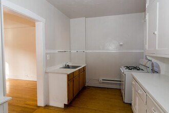 1311 Oak Ave, Unit A08C in Evanston, IL - Building Photo - Building Photo