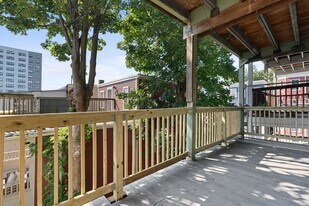401 E 7th St, Unit 2 in Boston, MA - Building Photo