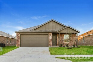 15225 Bullfighter Blvd in Haslet, TX - Building Photo