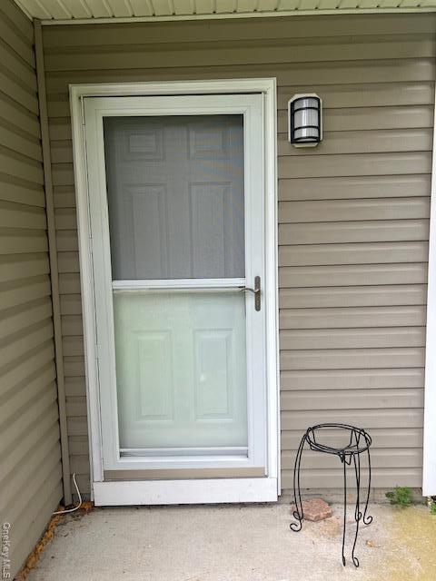 55 Chardonnay Dr in Coram, NY - Building Photo - Building Photo