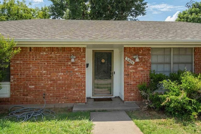 2406 Picadilly Ln in Wichita Falls, TX - Building Photo - Building Photo