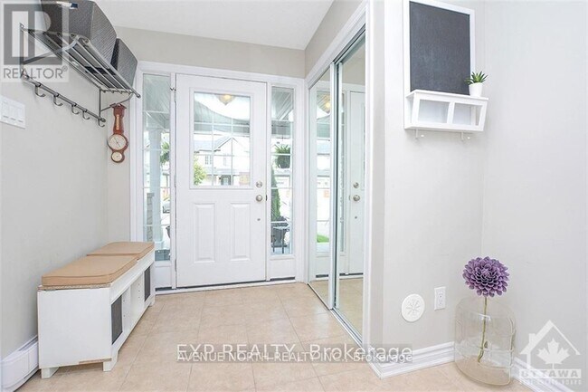 220 Cayman Rd in Ottawa, ON - Building Photo - Building Photo