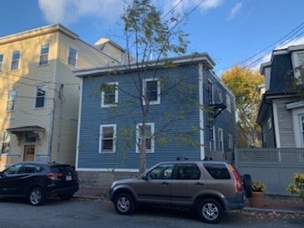 53 Kelly Rd, Unit 2