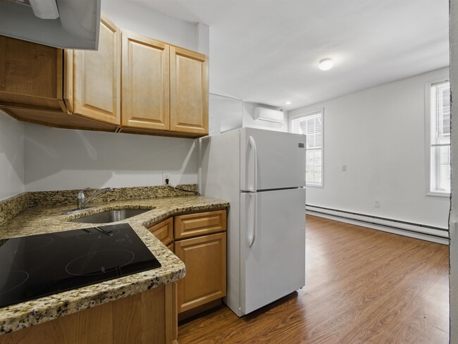 712 22nd St in Union City, NJ - Foto de edificio - Building Photo