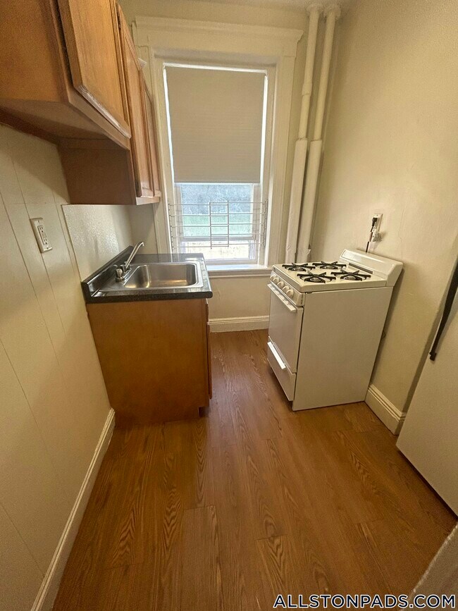 property at 25 Walbridge St