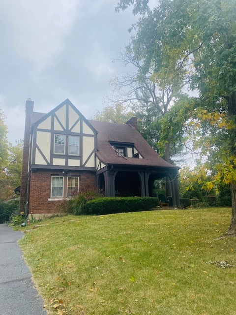 4038 Clifton Ave in Cincinnati, OH - Building Photo