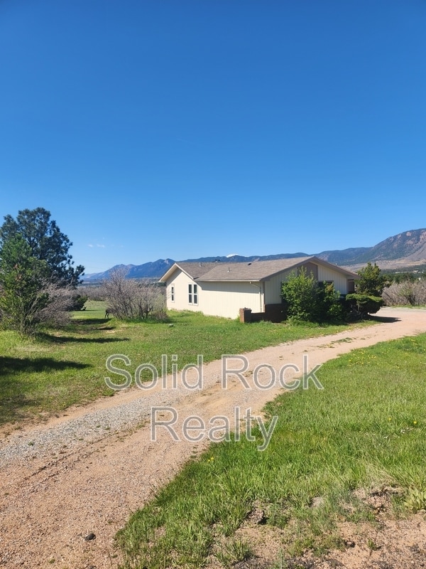 18825 Spring Valley Rd in Monument, CO - Building Photo - Building Photo