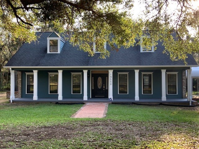 19550 Ingleside Ave in Fairhope, AL - Building Photo