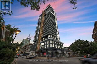 370 Martha St in Burlington, ON - Building Photo