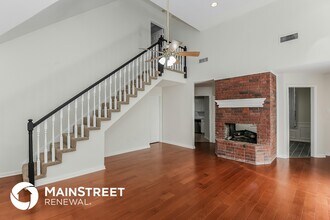 2157 S Winding Creek Dr in Grapevine, TX - Foto de edificio - Building Photo