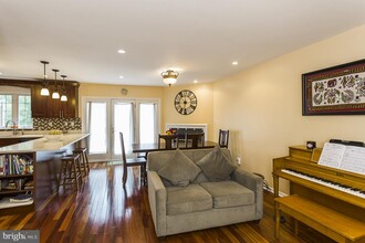 42 Castleton Rd in Princeton, NJ - Building Photo - Building Photo