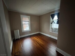 742 Pennington St in Elizabeth, NJ - Building Photo - Building Photo