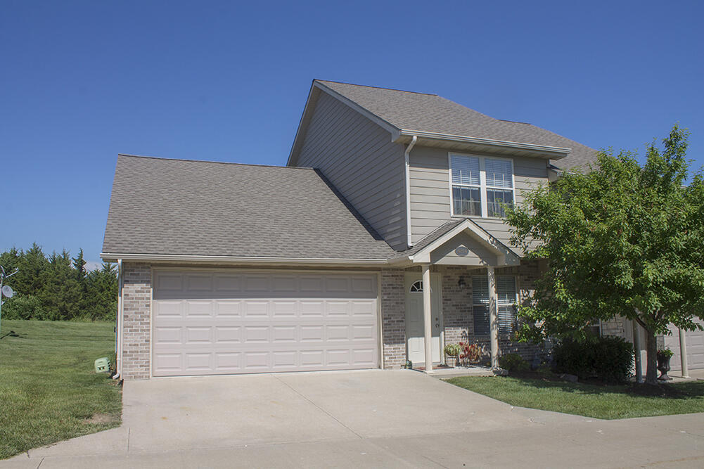 1304 E Brown School Rd in Columbia, MO - Building Photo