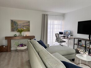 1481 S Ocean Blvd, Unit 330C in Pompano Beach, FL - Foto de edificio - Building Photo