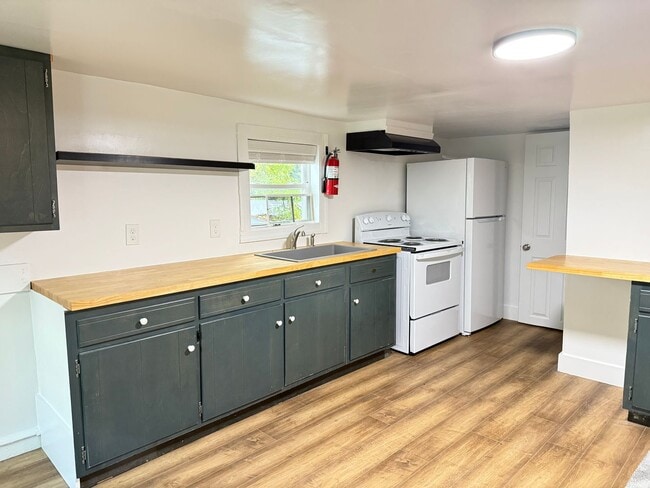 property at 1335 S Duke St