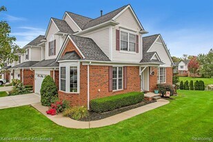 29260 Weston Dr in Novi, MI - Building Photo