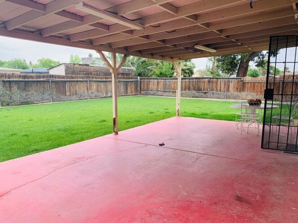 3201 Earnest Ct in Bakersfield, CA - Building Photo