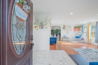 16815 Watering Oaks Ln in Houston, TX - Building Photo - Building Photo