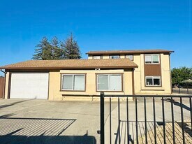 7962 Center Pky in Sacramento, CA - Building Photo