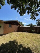 400 S Vicks St in Decatur, TX - Building Photo - Building Photo