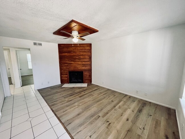 1203 Redwood St in Andrews, TX - Building Photo - Building Photo