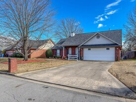 7713 S 24th St in Fort Smith, AR - Building Photo