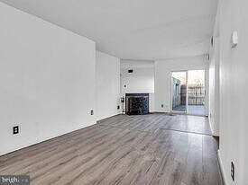 7909 Hugh Mullen Dr in Manassas, VA - Building Photo