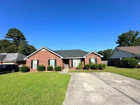 4303 Pineview Ln in Hephzibah, GA - Building Photo