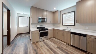 1018 18th Ave SE in Minneapolis, MN - Building Photo