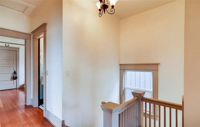 1017 Taylor Ave N in Seattle, WA - Building Photo - Building Photo