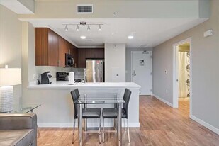 77 N Almaden Ave, Unit SI ID1040040P in San Jose, CA - Building Photo