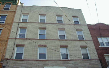 913-915 Willow Ave in Hoboken, NJ - Building Photo - Building Photo